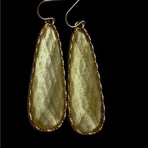 Boho Vintage-look Cream Earrings Crown Shimmer Resin Cabochon Premiere Designs